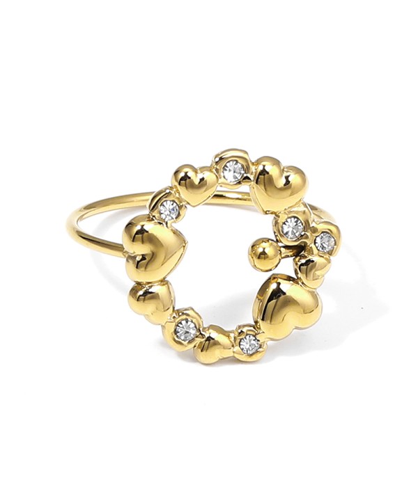 Anillo dorado con corazones y circonitas en forma de corona