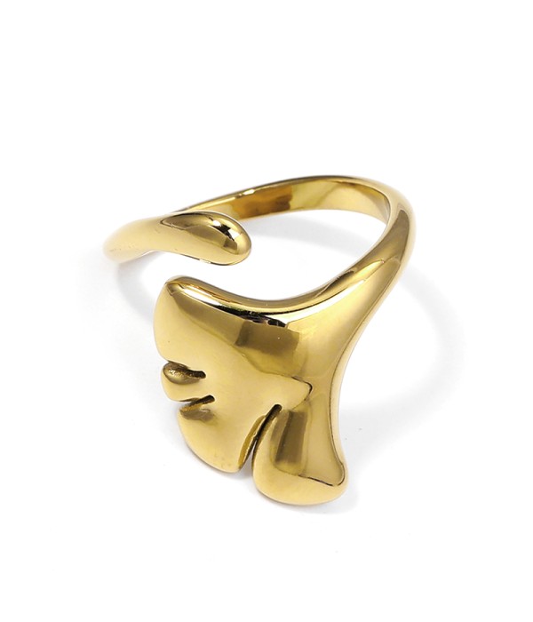 Anillo dorado con forma de hoja de ginkgo