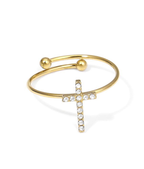 Anillo dorado con cruz grande de circonitas