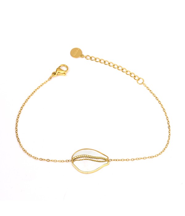 Pulsera fina dorada con concha cauri