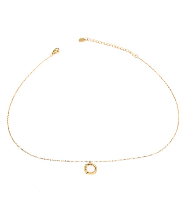 Collar fino dorado con colgante circular minimalista