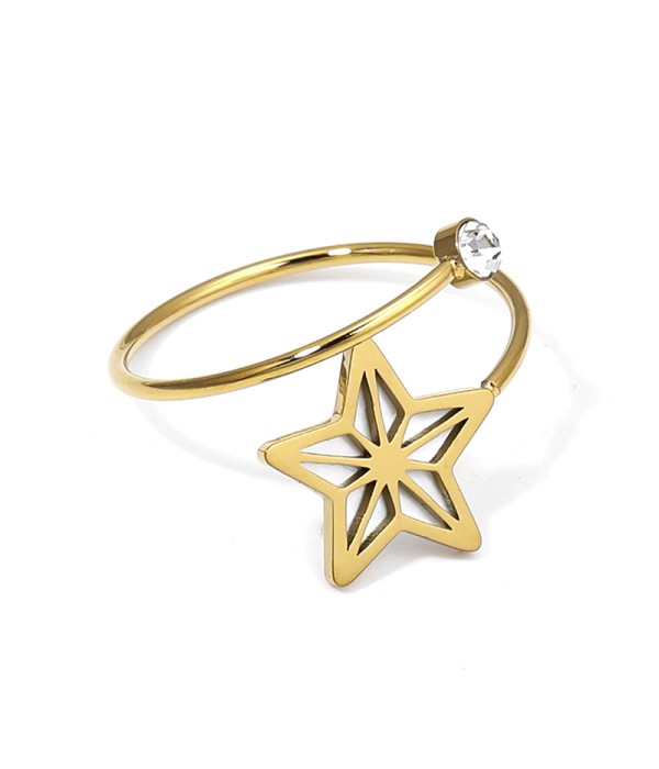 Anillo dorado con estrella calada y circonita