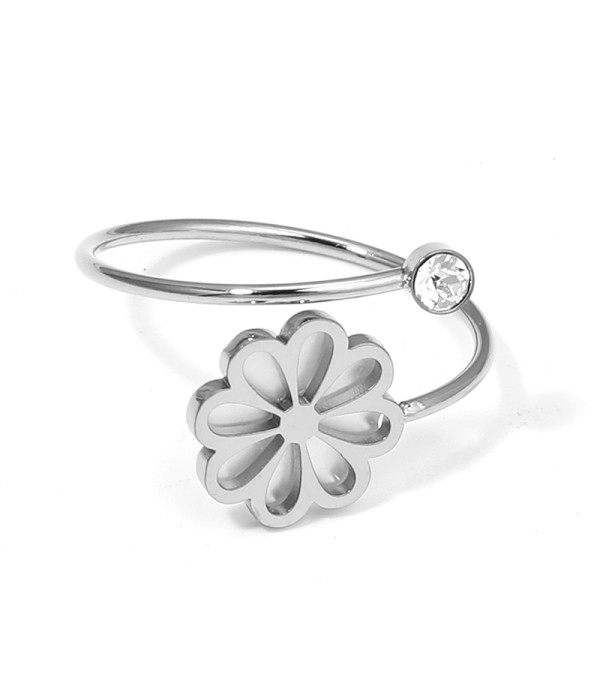 Anillo plateado con flor calada y circonita