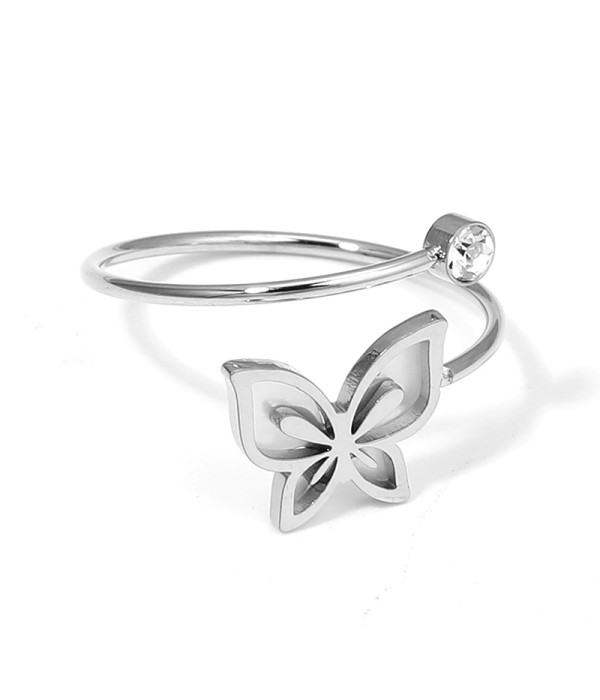 Anillo plateado con mariposa calada y circonita