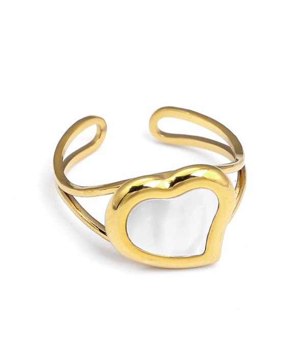 Anillo con nácar blanca en forma de corazón