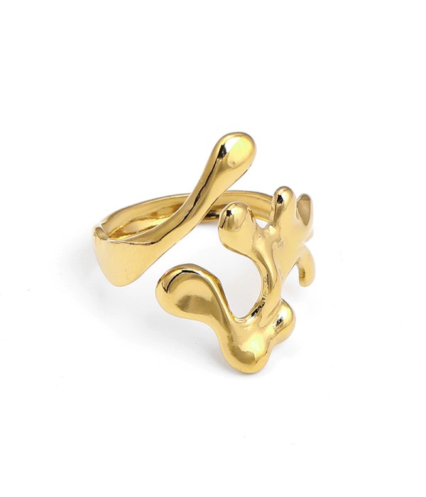 Anillo dorado con diseño abstracto orgánico