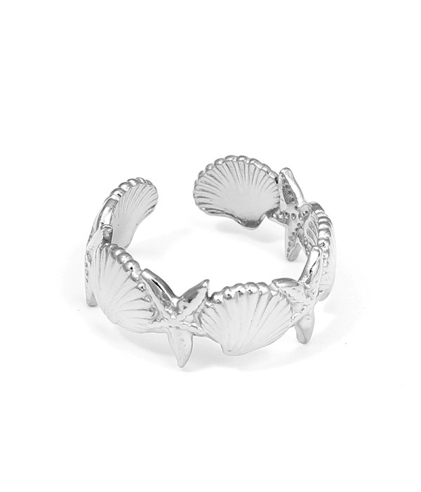 Anillo plateado con motivos marinos