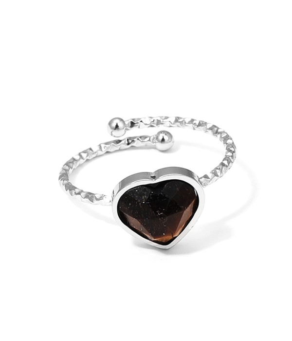Anillo plateado ajustable con corazón de piedra