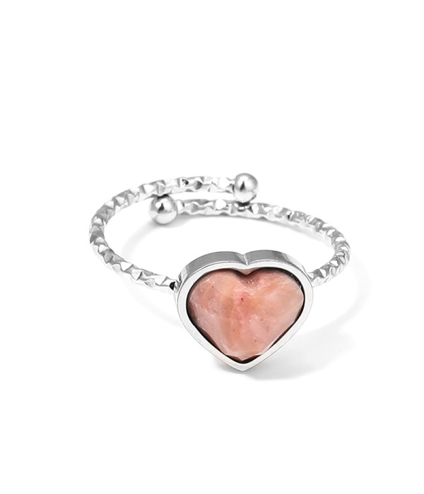 Anillo plateado ajustable con corazón de piedra