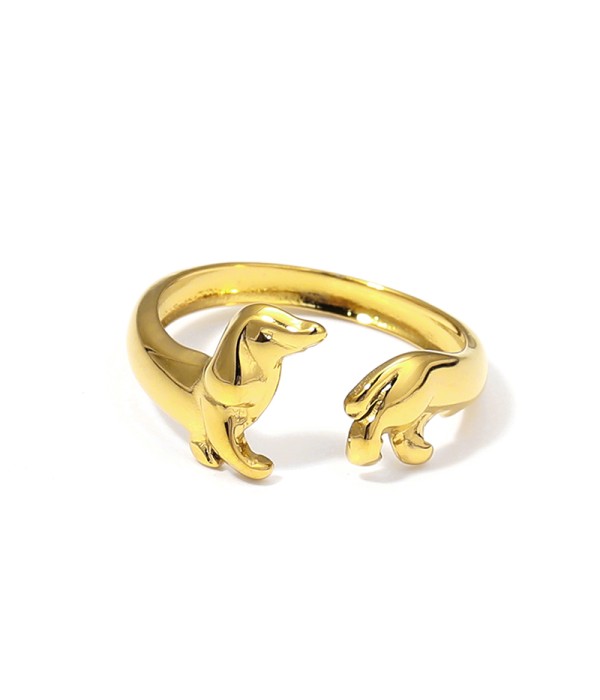 Anillo abierto dorado con diseño de perro salchicha