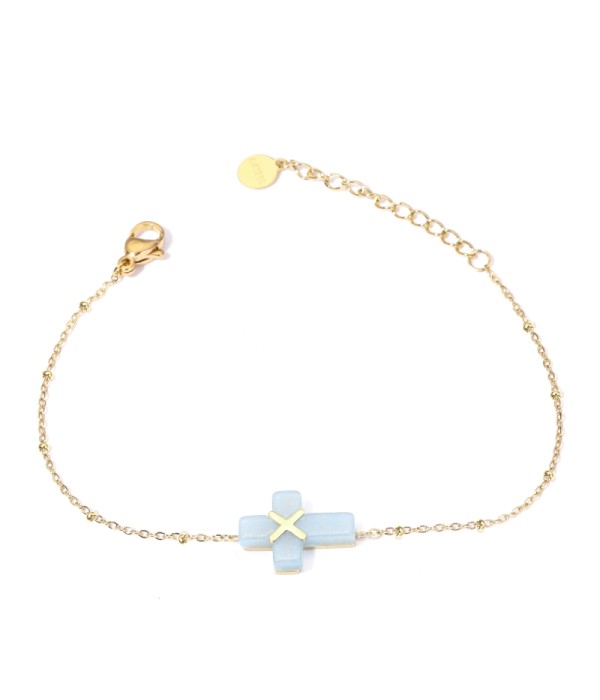 Pulseras doradas con cruz multicolores