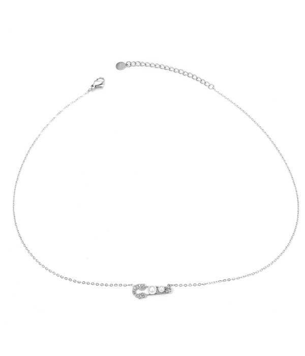 Collar plateado con colgante de imperdible con perla