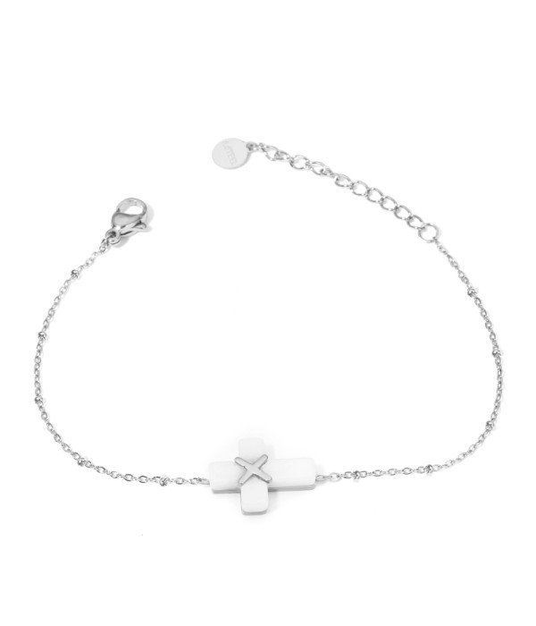 Pulseras plateadas con cruz multicolores