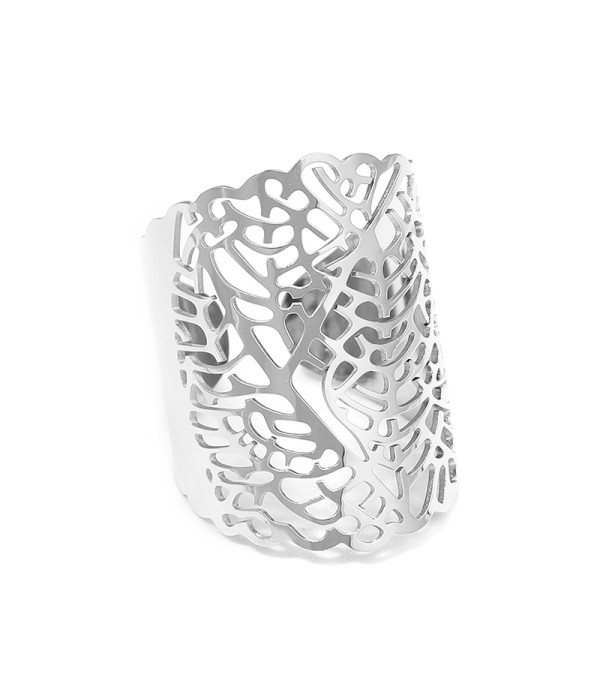 Anillo calado plateado con diseño de hojas tropicales