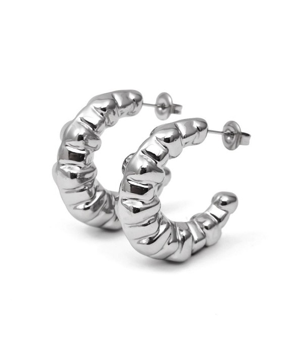 Pendientes de aro plateados con textura arrugada
