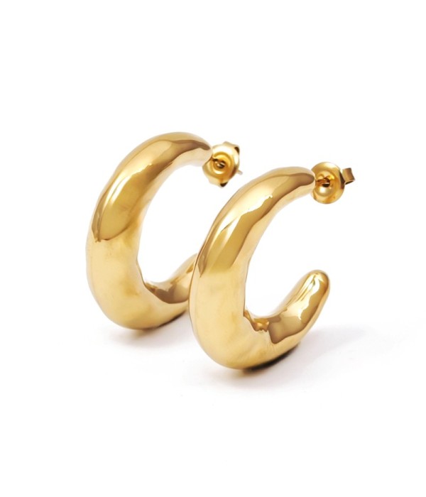 Pendientes de aro dorados con forma irregular