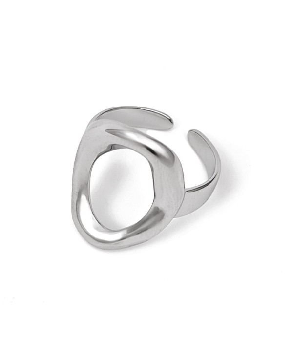 Anillo abierto con diseño geométrico