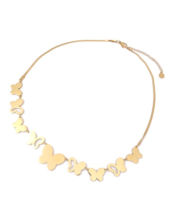 Collar dorado con diseño de mariposas