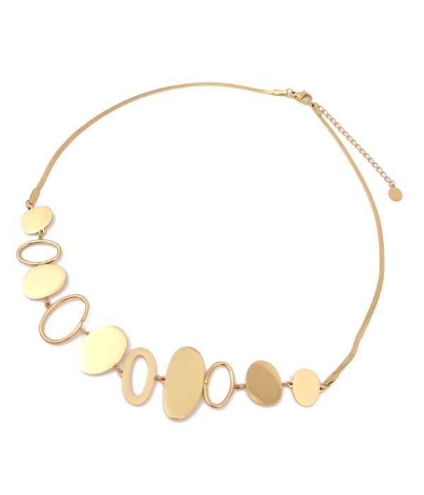 Collar dorado con diseño de óvalos