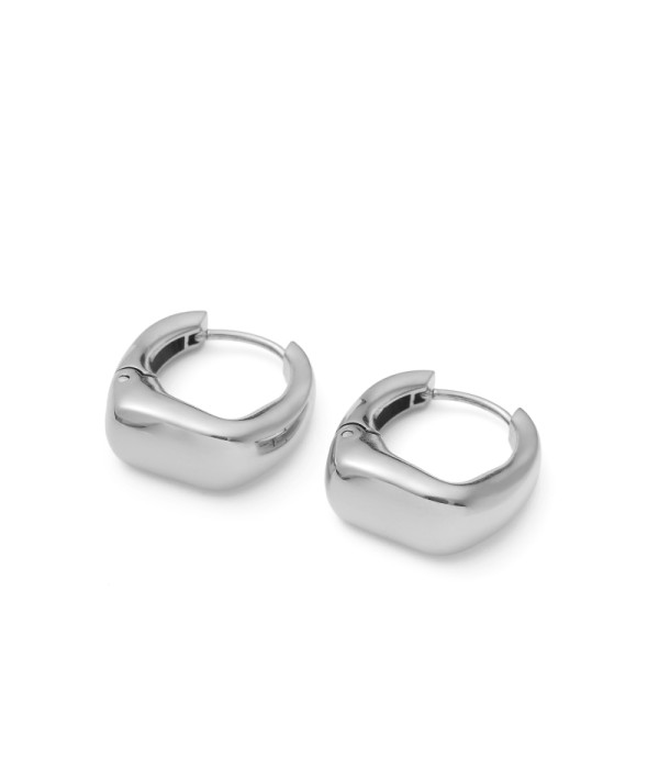 Pendientes de aro gruesos con diseño geométrico 2