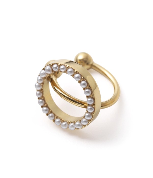 Clip de oreja con aro y perlas