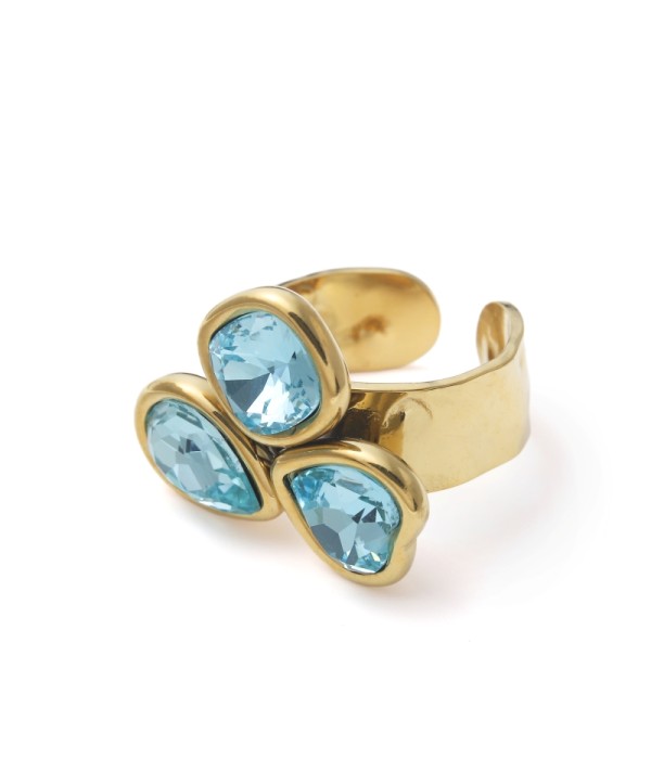 Anillo ancho con tres cristales brillantes