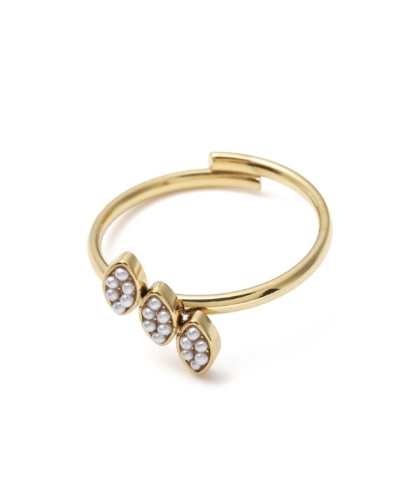 Anillo con tres hojas de perlas