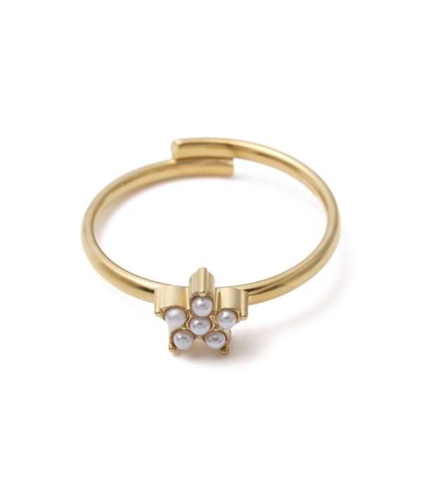 Anillo dorado con perlas en forma de flor