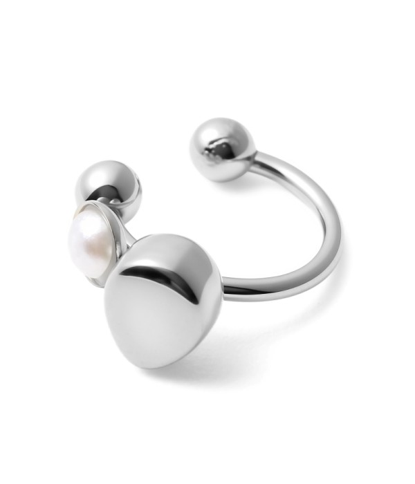 Clip de oreja con perla y detalle de gota 2