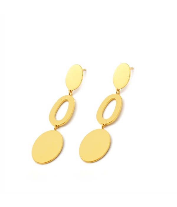 Pendientes dorados con formas ovaladas