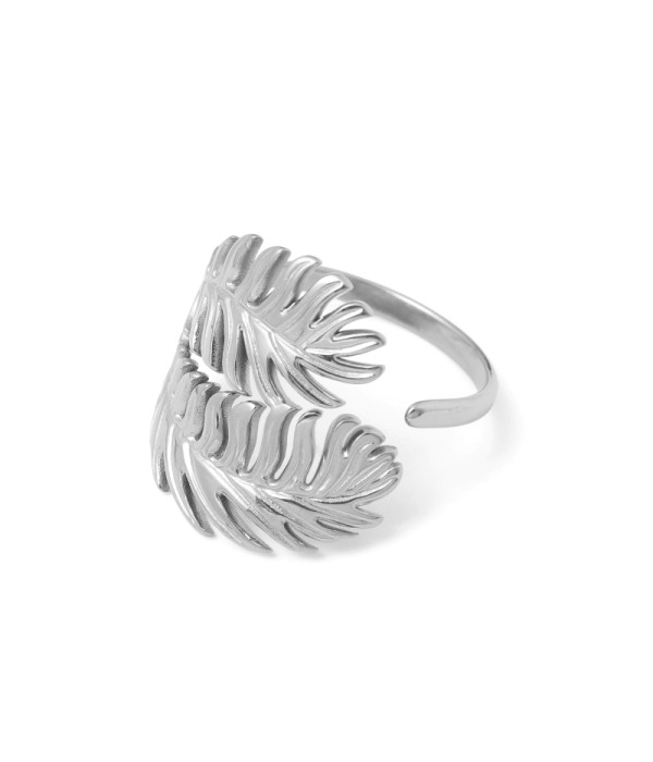 Anillo plateado con diseño de hojas