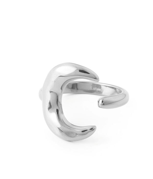 Anillo plateado con forma de luna