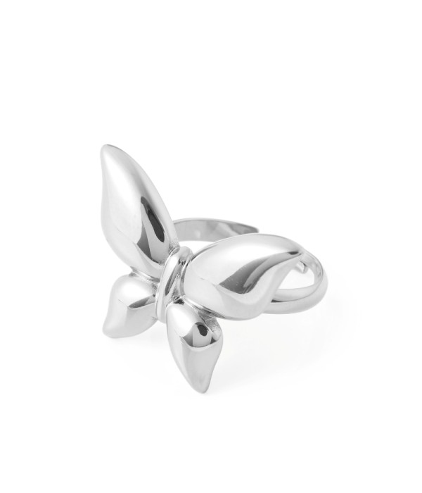 Anillo plateado con forma de mariposa