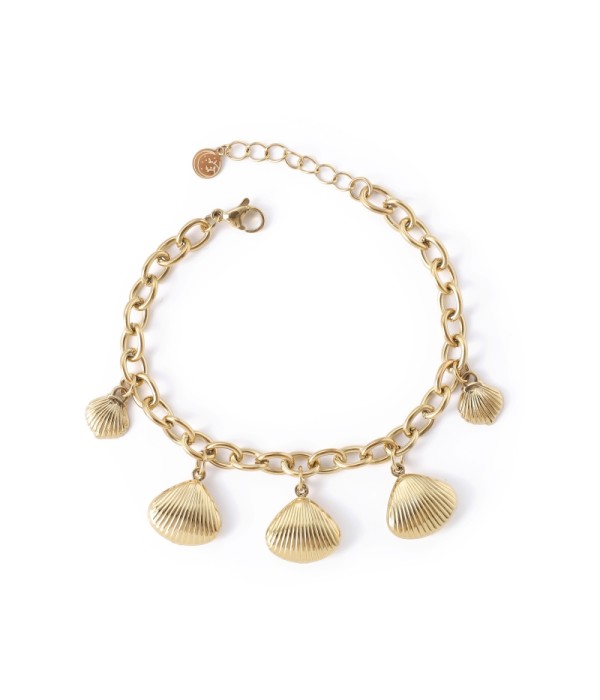 Pulsera con colgantes de conchas