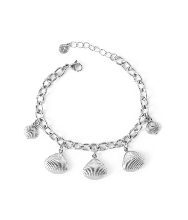 Pulsera con colgantes de conchas