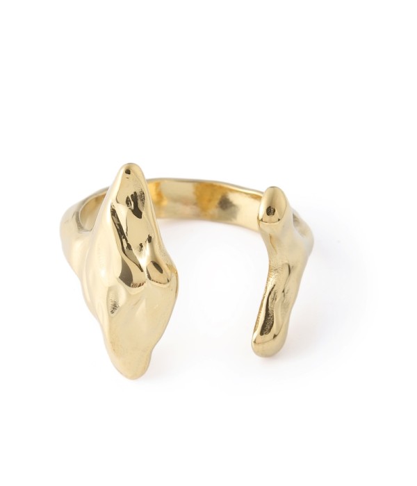 Anillo con forma orgánica