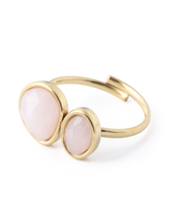 Anillo dorado con piedras tipo jade