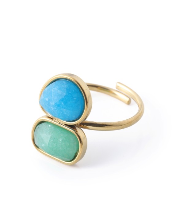 Anillo dorado con piedras tipo jade