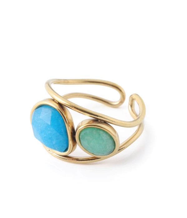 Anillo dorado con piedras tipo jade