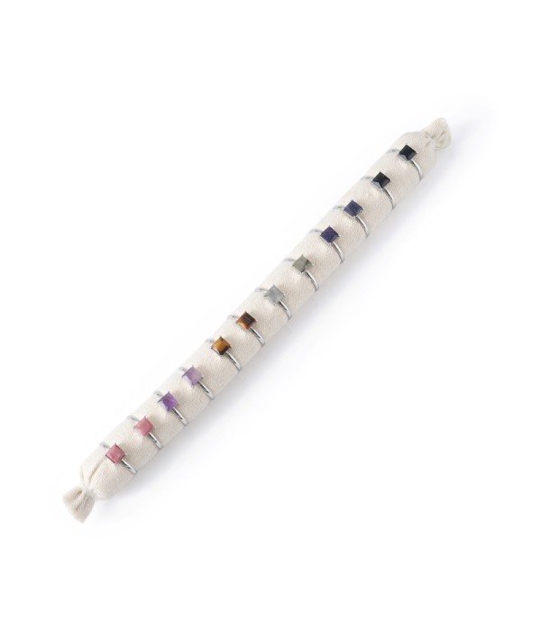 Conjunto de 12 anillos con piedras multicolores en forma...