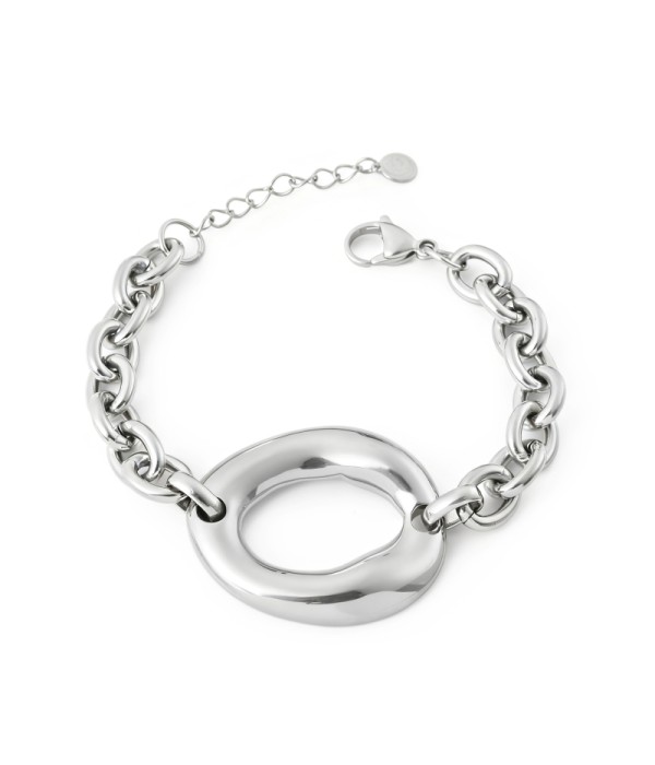 Pulsera plateada de cadena con un centro ovalado