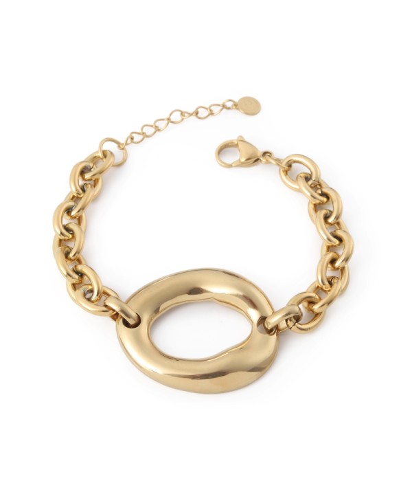 Pulsera dorada de cadena con un centro ovalado