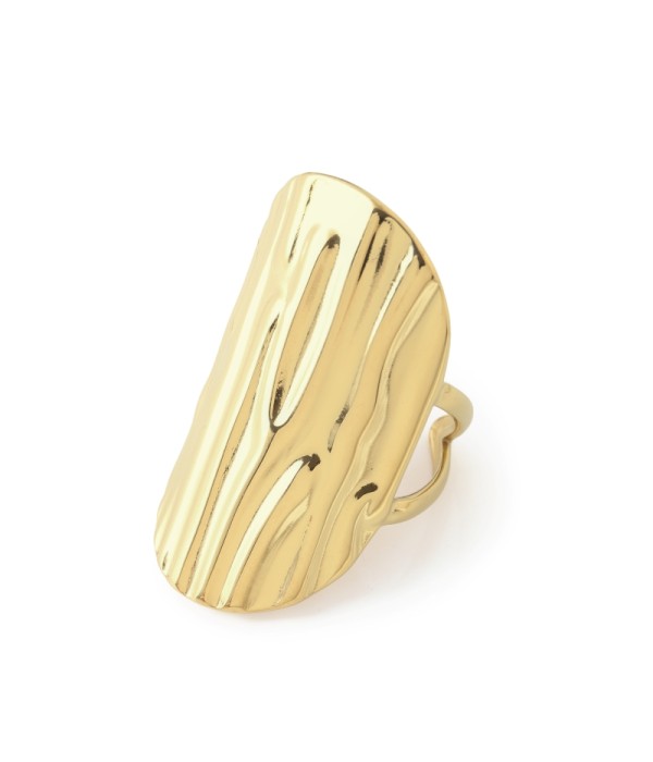 Anillo dorado con efecto ondulado