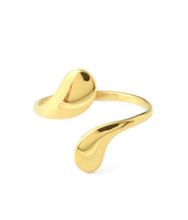 Anillo dorado con diseño de gota