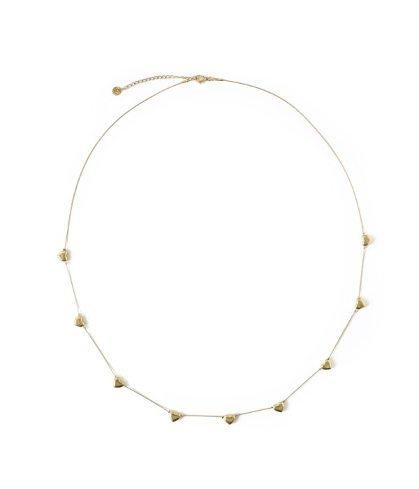 Collar minimalista con corazones