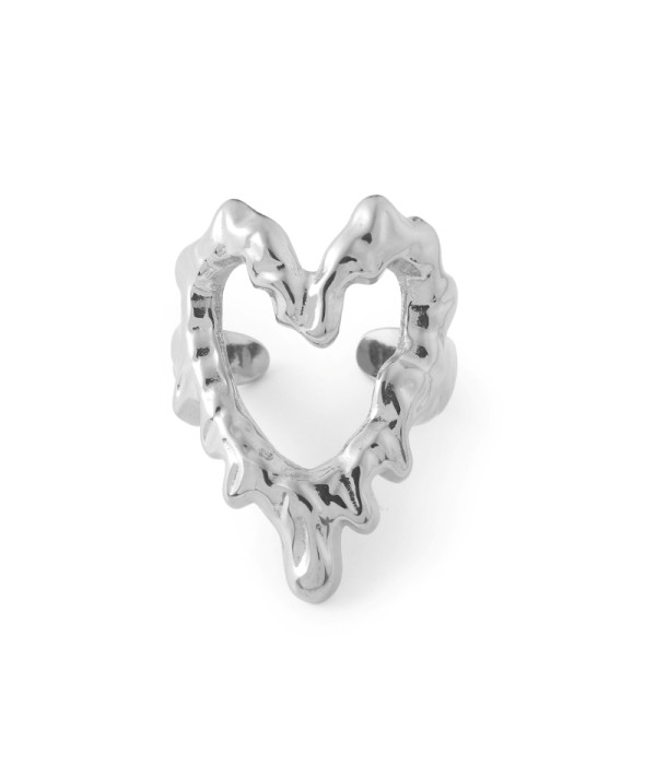 Anillo con corazón irregular