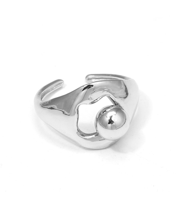 Anillo con esfera decorativa