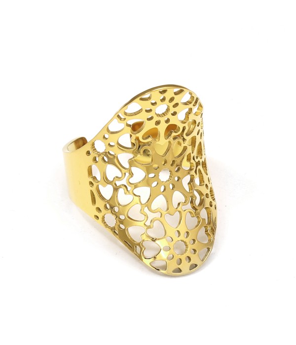 Anillo dorado calado en forma de corazones