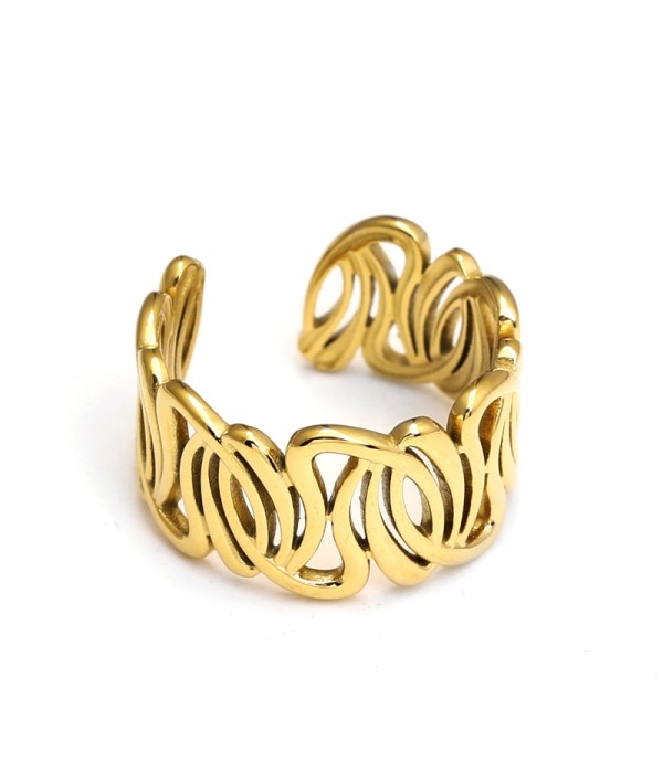 Anillo de aros entrelazados