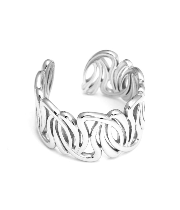 Anillo de aros entrelazados